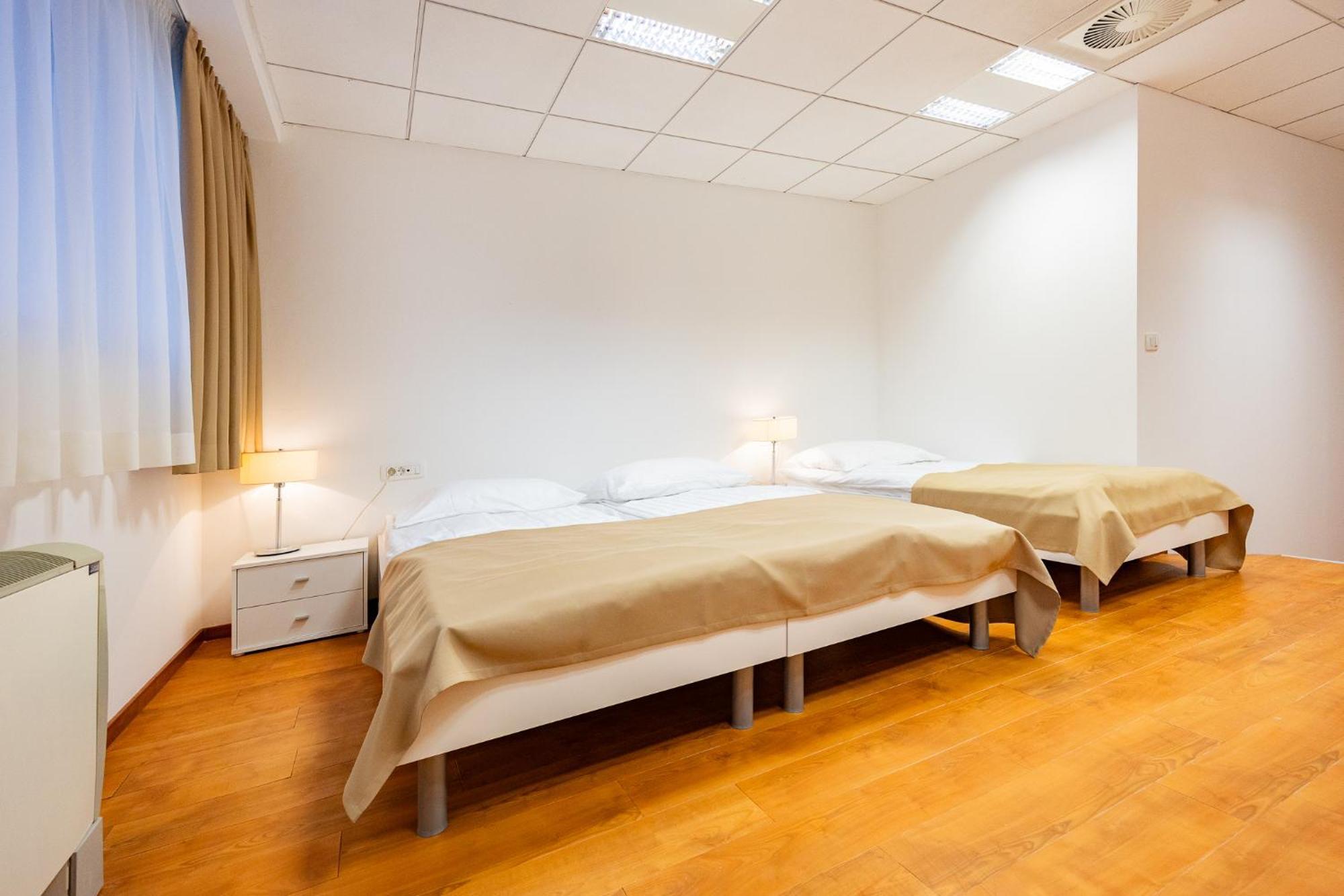 Garni Azul 4* Kranj