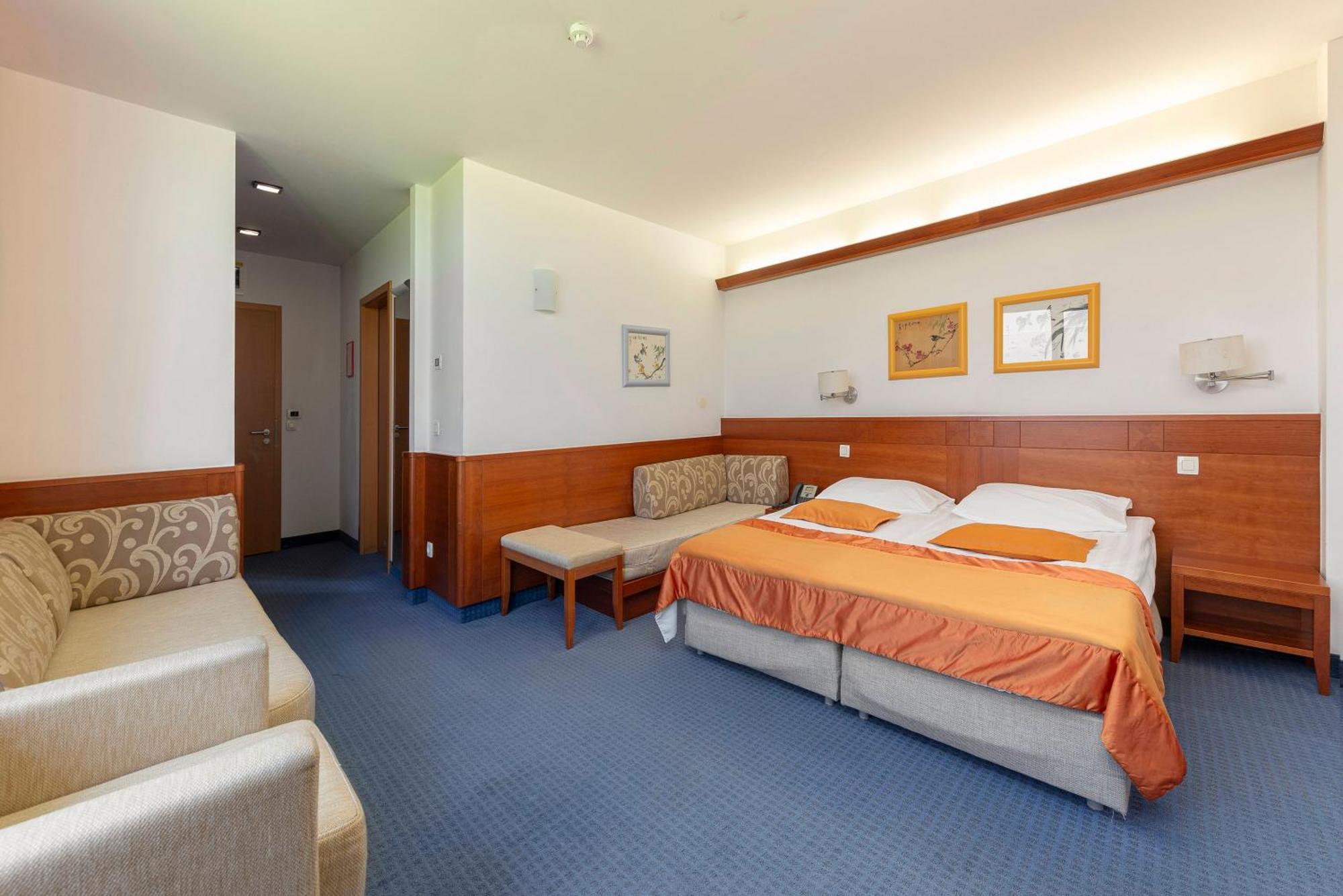 Hotel Garni Azul 4*