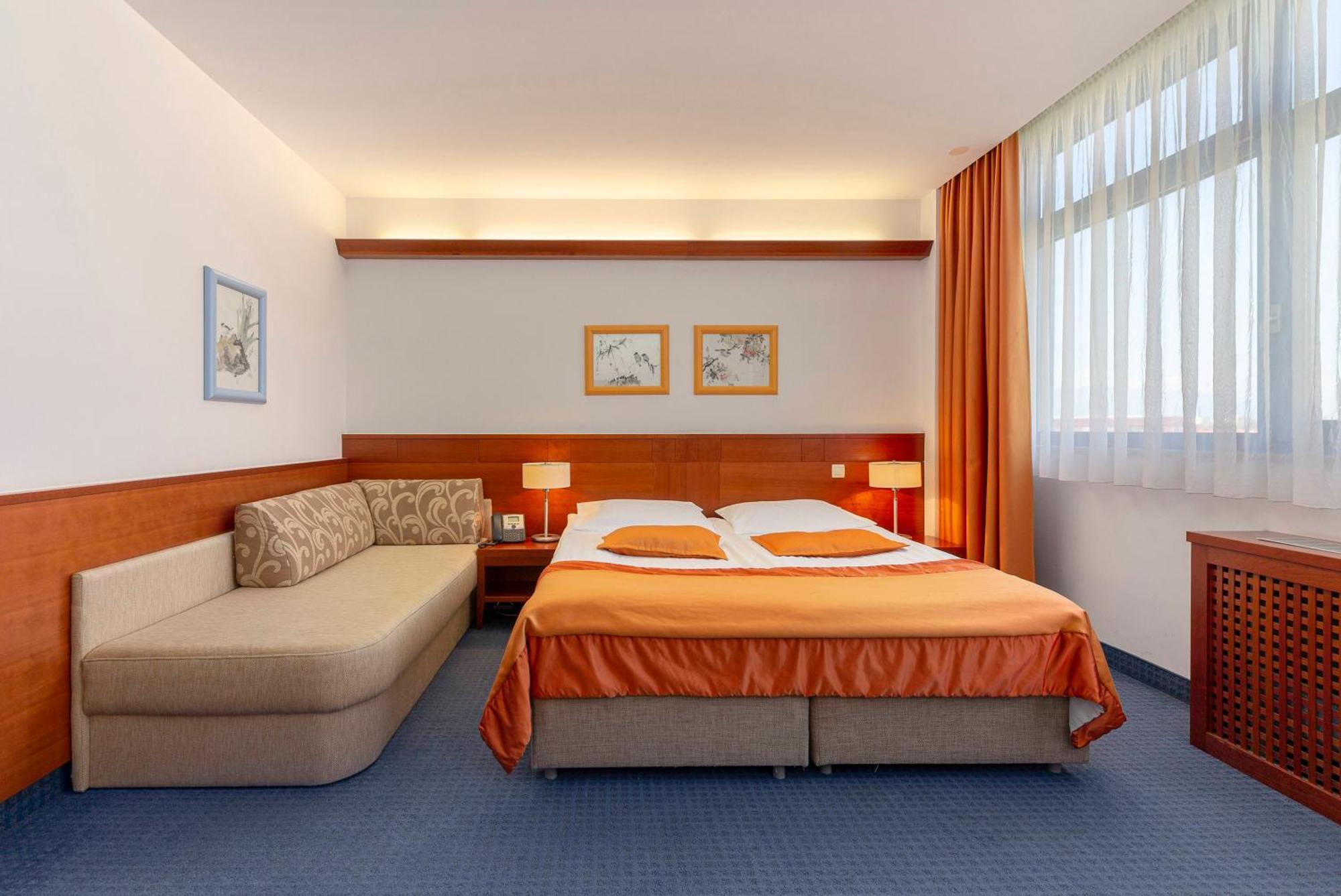 Garni Azul Hotel 4*