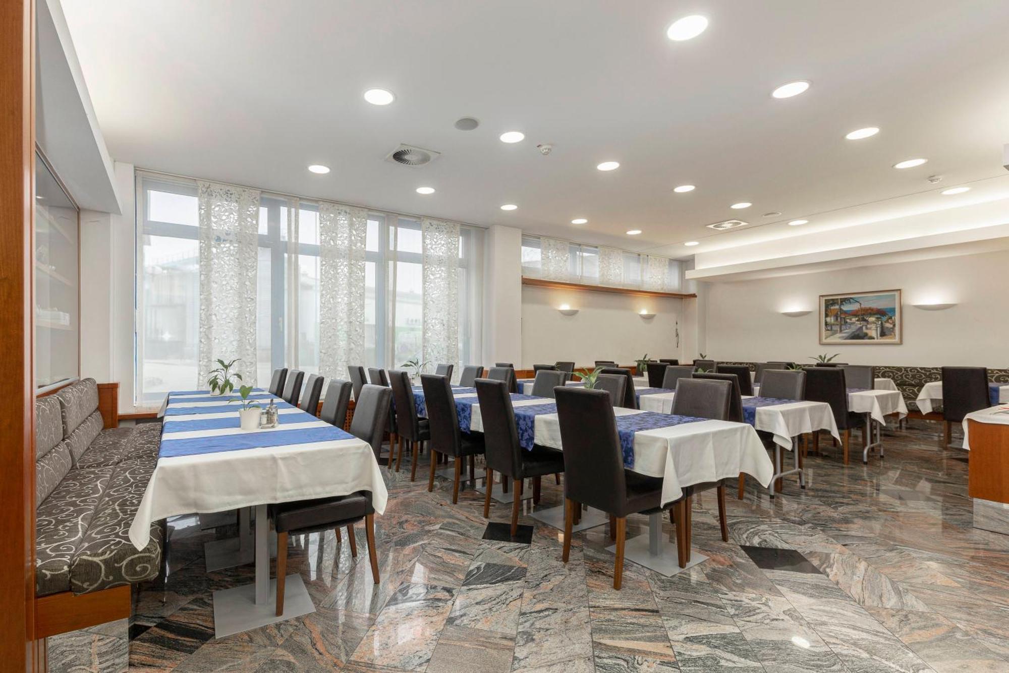 Hotel Garni Azul 4*